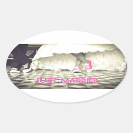 Schattige zwart wit net getrouwd ovale sticker