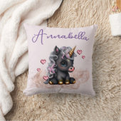 Schattige Zwarte Baby Eenhoorn en Hartjes Kussen (Deken)