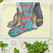 schattige zwarte en geelbruine puppy met kerstmis theedoek (Gevouwen)