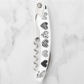 Schattige zwarte-hartenkrabbeltekening kurkentrekker (Voorkant)