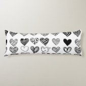 Schattige zwarte-hartenkrabbeltekening lichaamskussen (Voorkant)