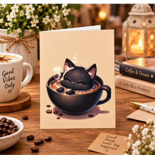 Schattige zwarte kat zwemt in koffiekopje wenskaar kaart