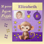 Schattigee aap fotonaam paarse geel kinder legpuzzel<br><div class="desc">30 stuk puzzel voor kinderen. Met een schattige aap,  met sterren en liefdesharten. Voeg een naam,  initiaal en een foto toe. Kleurenschema: paarse en gele cadeau idee voor kinderen.</div>