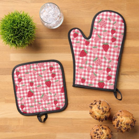 Schattigee aardbei Gingham Patterned Ovenwant & Pannenlap Set (Top down)