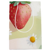 Schattigee aardbeien regenboog verjaardagsfeestje medium cadeauzakje (Voorkant)