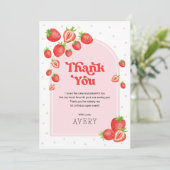 Schattigee aardbeienbes Eerste 1e Verjaardag Bedankkaart (Staand voorkant)