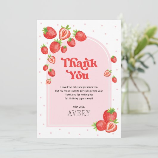 Schattigee aardbeienbes Eerste 1e Verjaardag Bedankkaart (Staand voorkant)