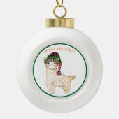 Schattigee alpaca met feestelijk pet keramische bal ornament (Voorkant)
