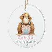 Schattigee Apenillustratie Meisje Eerste Kerst Keramisch Ornament (Links)