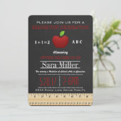 Schattigee Apple Teacher Afstuderen Invitation Kaart (Staand voorkant)