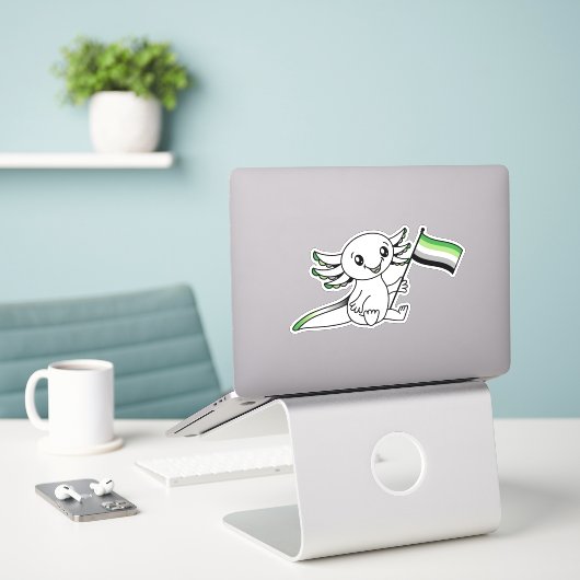 Schattigee Axolotl met Aromantische Aro Pride Vlag Sticker (Laptop op bureau)