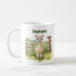 Schattigee Baby Alpaca Mok Custom Coffee Cup<br><div class="desc">Schattigee pluizige baby alpaca koffie mok gepersonaliseerd met naam.</div>