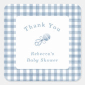 Schattigee Baby Boy Blue Gingham met Rattle Bedank Vierkante Sticker (Voorkant)