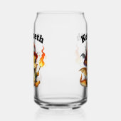 Schattigee baby-draak in brandweeruitrusting blikvorm glas (Links)