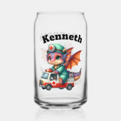 Schattigee baby Dragon in een doktersoutfit! Blikvorm Glas (Voorkant)