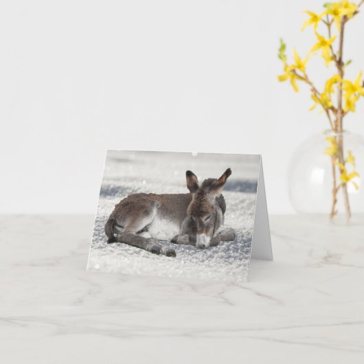 Schattigee Baby-ezel in de sneeuwkerst Kaart (Gele Bloem)