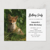 Schattigee Baby Fox in een Green Forest Verjaardag Uitnodiging Briefkaart (Voorkant)
