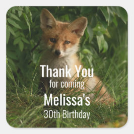 Schattigee Baby Fox in een Green Forest Verjaardag Vierkante Sticker