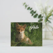 Schattigee Baby Fox in een groen bos Briefkaart (Staand voorkant)