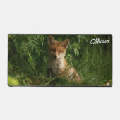 Schattigee Baby Fox in een groen bos Bureaumat (Voorkant)
