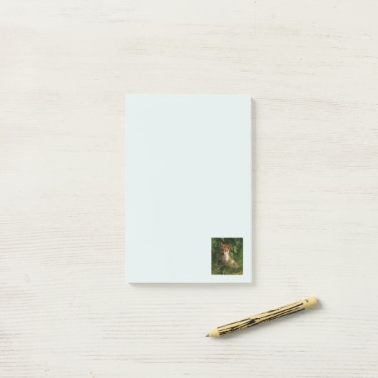 Schattigee Baby Fox in een groen bos Post-it® Notes (Op bureau)