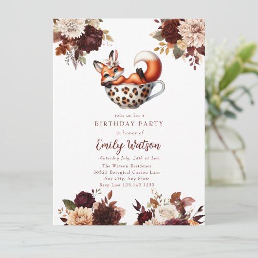 Schattigee Baby Fox | Verjaardagstheefeest Kaart (Staand voorkant)