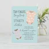Schattigee Baby Kleding Baby shower Uitnodiging (Staand voorkant)