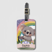 Schattigee Baby Koala Rainbow Aangepaste naam Bagagelabel (Voorkant (verticaal))