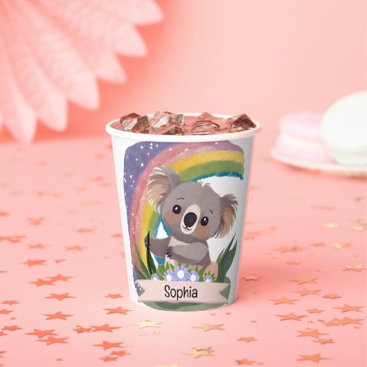 Schattigee Baby Koala Rainbow Aangepaste naam Papieren Bekers (Insitu)