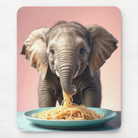 Schattigee Baby Olifant Eating Spaghetti Muismat (Voorkant)