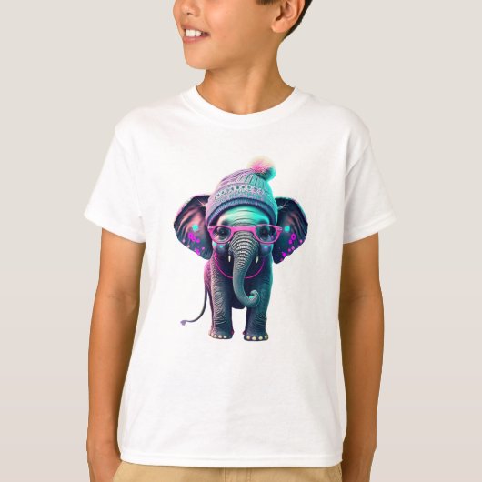 Schattigee Baby Olifant met Beanie en Roze Glazen T-shirt (Voorkant)