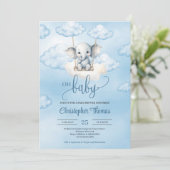 Schattigee Baby olifant op schommel in de sky boy Kaart (Staand voorkant)