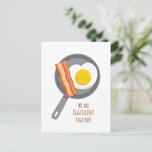 Schattigee Bacon en Egg in Love Valentijnsdag Brie Feestdagenkaart (Staand voorkant)