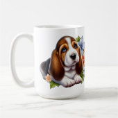 Schattigee Basset Hound Puppy Zittend Met Bloemen Koffiemok (Links)