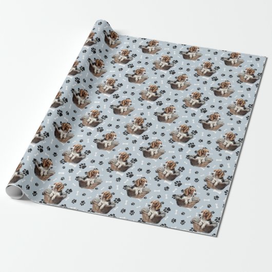 Schattigee Beagle Puppy in Basket Paw Print Cadeaupapier (Uitgerold)