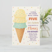 Schattigee bewerkbare Ice Cream Party Invitation Kaart (Staand voorkant)