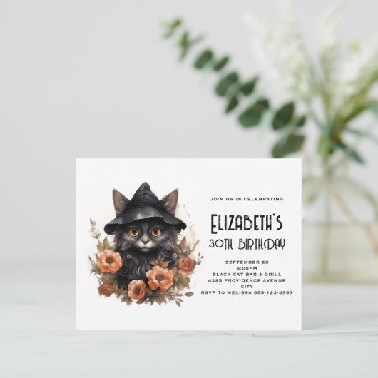 Schattigee Black Cat Witch's Pet Verjaardagsuitnod Briefkaart (Staand voorkant)