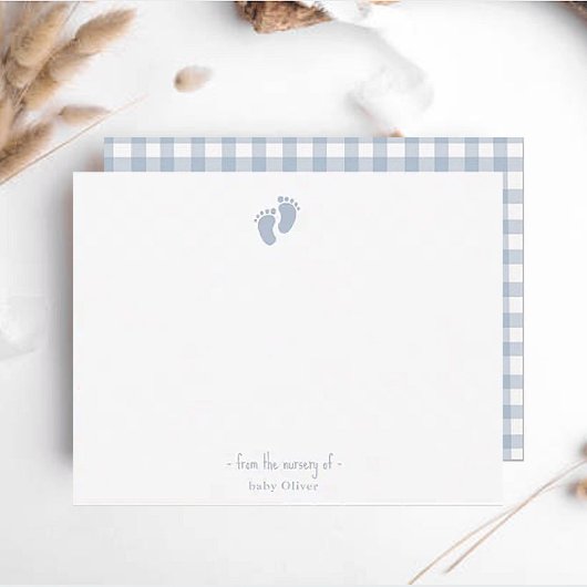 Schattigee Blauwe Baby voetafdruk Boy Nursery Bedankkaart