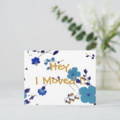 Schattigee Blauwe en Gouden Bloemen Nieuw Adres Aankondigingskaart (Staand voorkant)