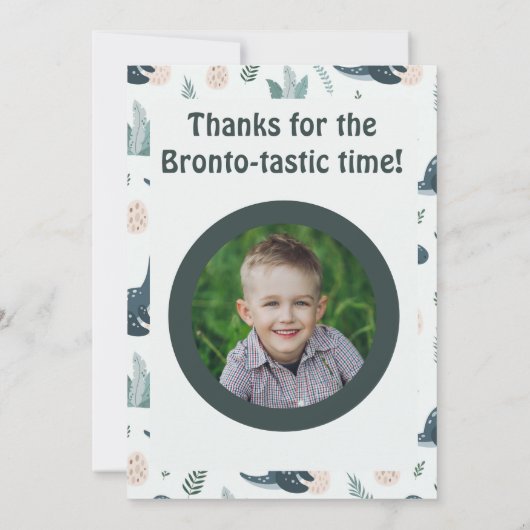 Schattigee Blauwe Groene Dinosaurus Aangepaste Fot Bedankkaart (Achterkant)