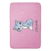 Schattigee blauwe kat op roze aangepaste naam badmat (Voorkant Verticaal)