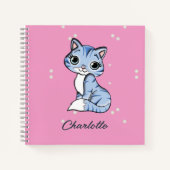 Schattigee blauwe kat op roze aangepaste naam notitieboek (Voorkant)