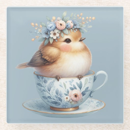 Schattigee Blauwe Vogel met Bloemenkroon in Teacup Glazen Onderzetter (Voorkant)