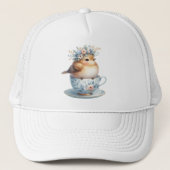 Schattigee Blauwe Vogel met Bloemenkroon in Teacup Trucker Pet (Voorkant)