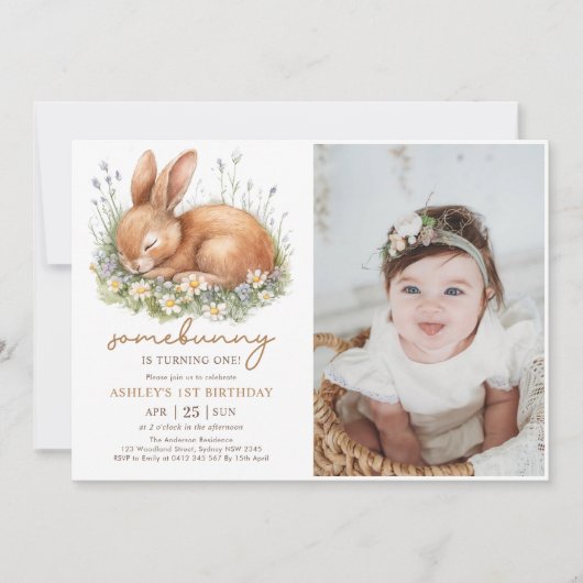 Schattigee Bloemen Bunny Meisje Eerste Verjaardag  Kaart (Voorkant)