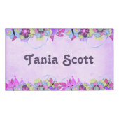 Schattigee bloemen en vlinders op paarse naambadge (Voorkant)