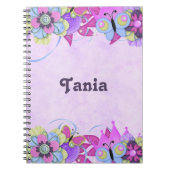 Schattigee bloemen en vlinders op paarse notitieboek (Voorkant)