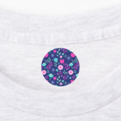 Schattigee bloemenpatroon achtergrond labels (Aangebracht)