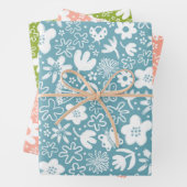 Schattigee bloemetjes en zoemende insecten girly inpakpapier vel (In situ)