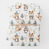 Schattigee bosdieren eekhoorns in de winter inpakpapier vel (In situ)